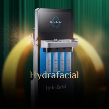 تقنية مبتكرة لتنظيف البشرة بعمق وترطيبها، إذ تعمل على إزالة الشوائب والزيوت الزائدة وتجديد الخلايا. يمنحكِ هذا الجهاز بشرة ناعمة ومشرقة بفضل ترطيبها المكثف والمناسب لجميع أنواع البشرة.